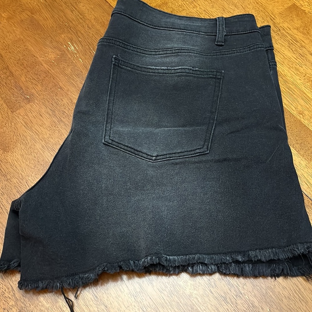 Lot of Women’s Shorts - Picture 3 of 10